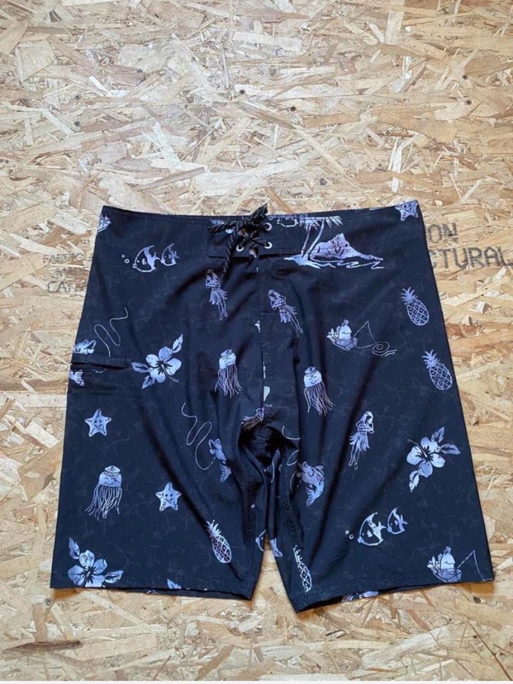 Men's Black Floral & Sea-Print Swim Trunk